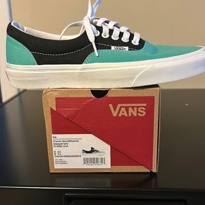 Era classic sports Bikwtrfall Vans